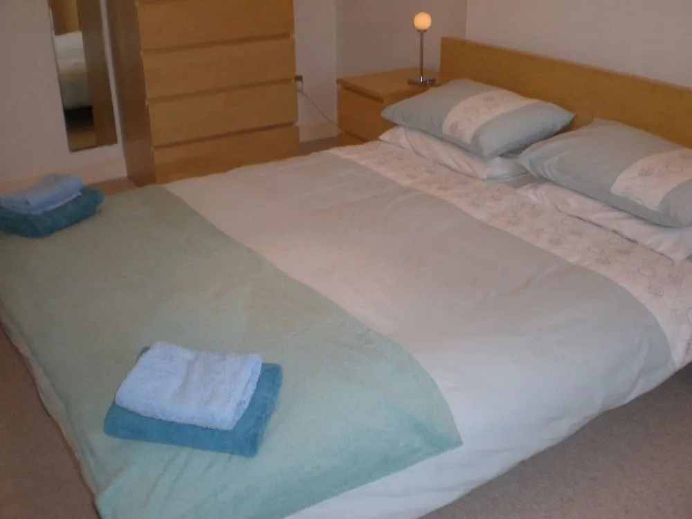 Flat 5 Cardiff Apartment